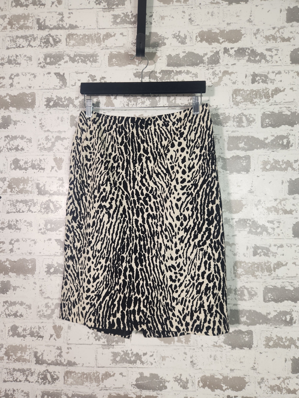 Talbots brand black and cream animal print lined skirt Size 6